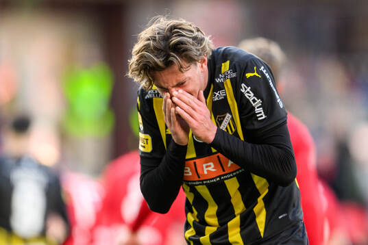 Häckens Silas Andersen har ont