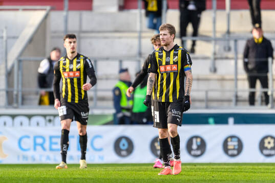 Häckens Simon Gustafson deppar