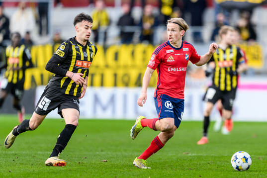 Häckens Srdjan Hrstic och Östers David Seger