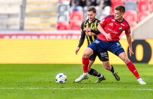 Häckens Adam Lundkvist och Östers Matias Tamminen
