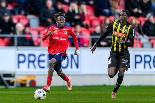 Östers Youssoupha Sanyang och Häckens Abdoulaye Faye