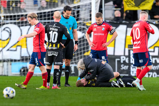 Häckens Simon Gustafson får vård
