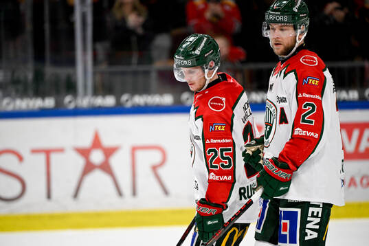 Frölundas Arttu Ruotsalainen och Christian Folin deppar