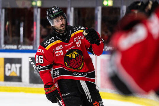Luleås Mathias Bromé jublar