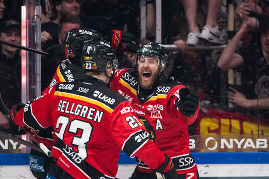 Luleås Linus Omark jublar