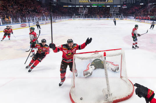 Luleås Linus Omark jublar