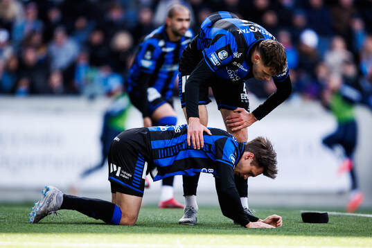 Sirius Tobias Carlsson har ont