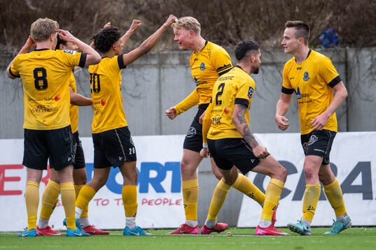 Lund BKs Aleandro Wihlborg Costa jublar