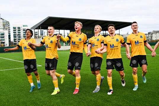 Lund BKs Aleandro Wihlborg Costa jublar