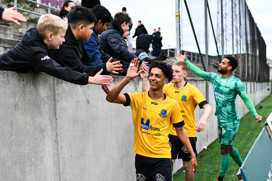 Lund BKs Aleandro Wihlborg Costa jublar