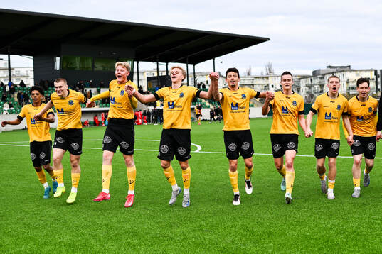 Lund BKs Aleandro Wihlborg Costa jublar