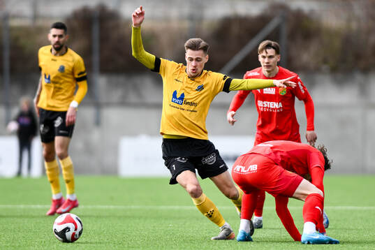 Lund BKs Aleandro Wihlborg Costa jublar