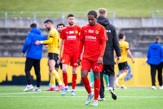 Lund BKs Aleandro Wihlborg Costa jublar
