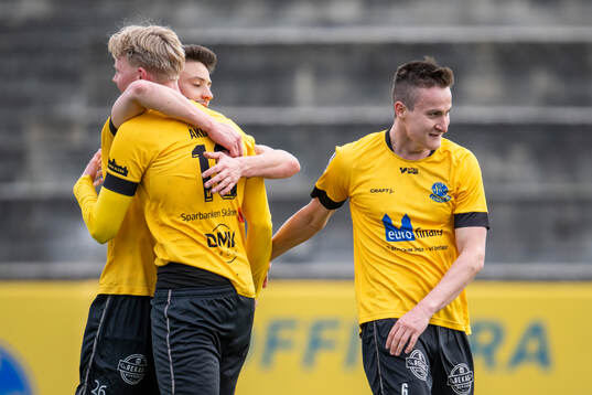 Lund BKs Aleandro Wihlborg Costa jublar