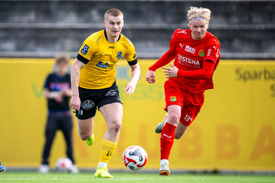 Lund BKs Aleandro Wihlborg Costa jublar