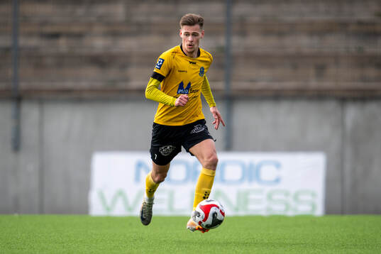 Lund BKs Aleandro Wihlborg Costa jublar