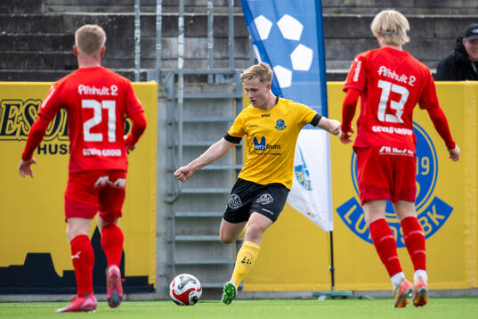 Lund BKs Aleandro Wihlborg Costa jublar