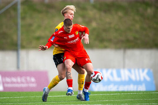 Lund BKs Aleandro Wihlborg Costa jublar