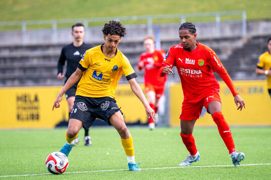 Lund BKs Aleandro Wihlborg Costa jublar
