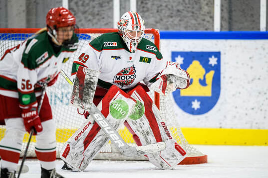 ¨250406 Modos målvakt Lovisa Persson