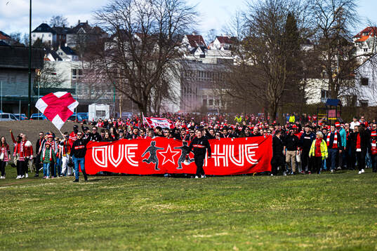 Spectators at Ove Thue-marsjen