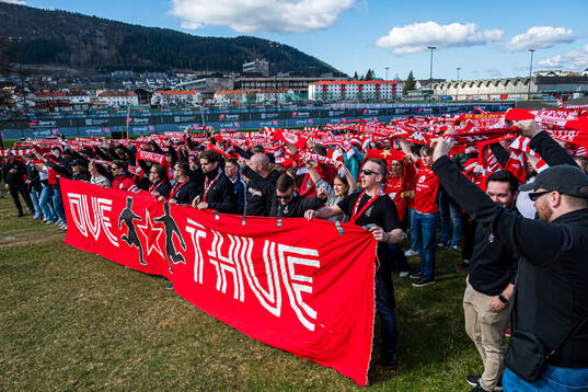 Spectators at Ove Thue-marsjen
