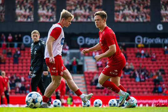 Aune Heggebø of Brann warms up