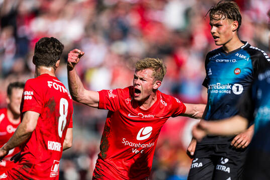 Aune Heggebø of Brann celebrates