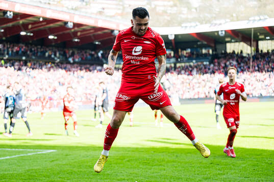 Niklas Castro of Brann celebrates