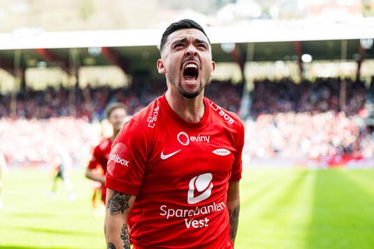 Niklas Castro of Brann celebrates