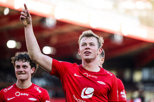 Aune Heggebø of Brann celebrates
