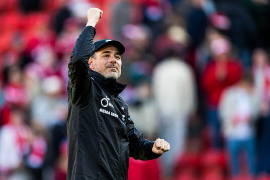Freyr Alexandersson, head coach of Brann, celebrates