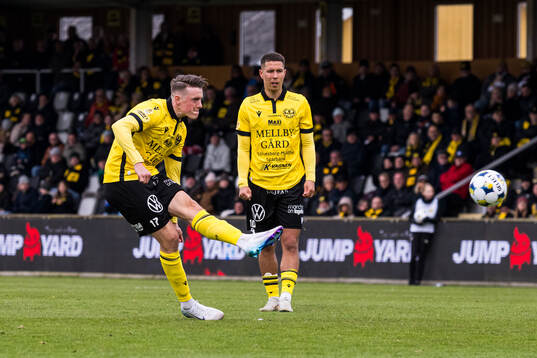 Mjällbys Elliot Stroud och Nicklas Røjkjær