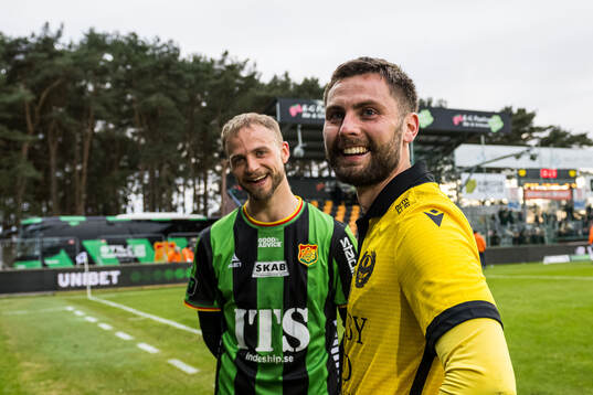 GAISs Gustav Lundgren och Mjällbys Axel Norén