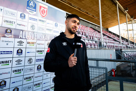 Degerfors Omar Faraj blir intervjuad av Tv4