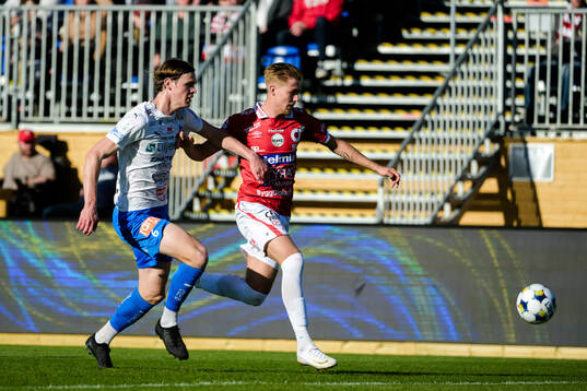 Värnamos Hugo Andersson och Degerfors Elias Pihlström