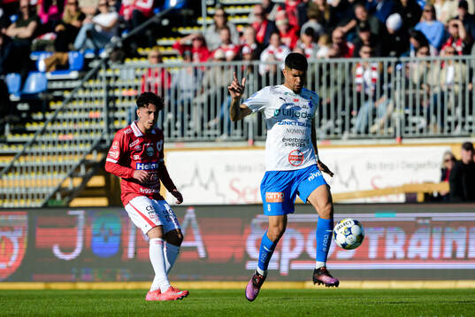 Degerfors Elias Barsoum och Värnamos Luke Le Roux