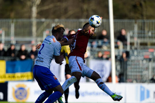Värnamos Johan Rapp och Degerfors Omar Faraj