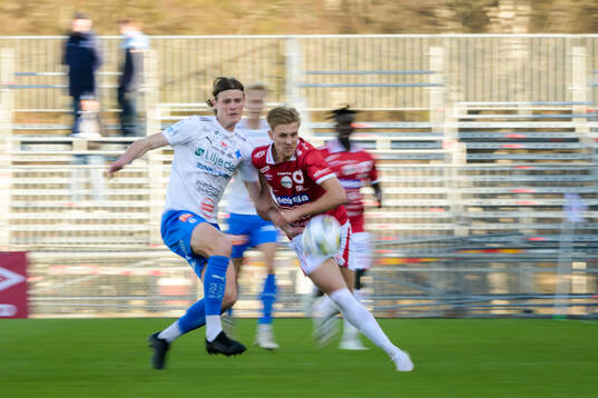Värnamos Hugo Andersson och Degerfors Elias Pihlström