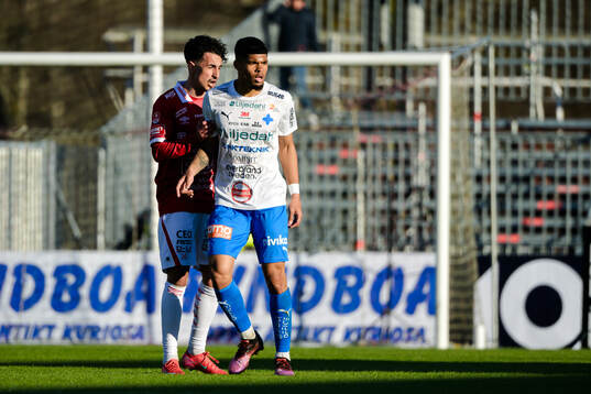 Degerfors Elias Barsoum och Värnamos Luke Le Roux