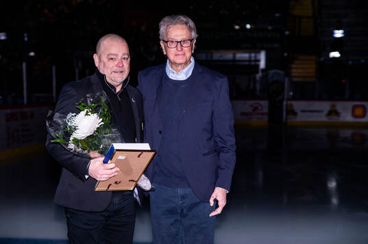Brynäs tränare Niklas Gällstedt  tilldelas årets