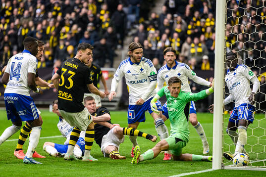 AIKs Mads Døhr Thychosen gör 3-3 bakom IFK Norrköpings