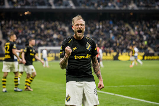 AIKs John Guidetti jublar