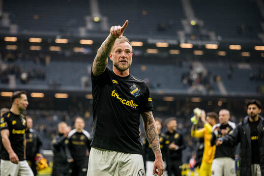 AIKs John Guidetti jublar