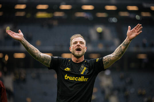 AIKs John Guidetti jublar