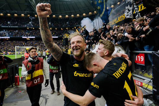 AIKs John Guidetti , Johan Hove och Mads Døhr Thychosen