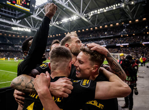 AIKs John Guidetti , Johan Hove och Mads Døhr Thychosen