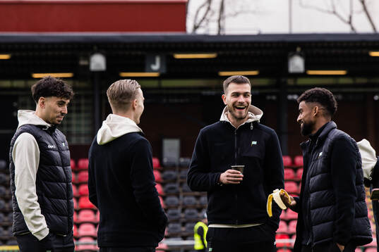 Hammarbys Pavle Vagic med Sebastian Tounekti och Tesfaldet