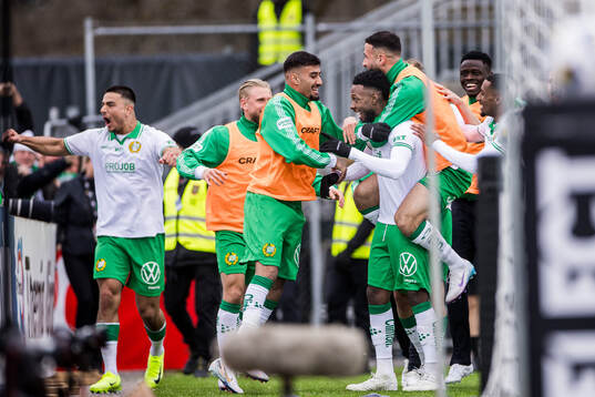 Hammarbys Shaquille Pinas jublar