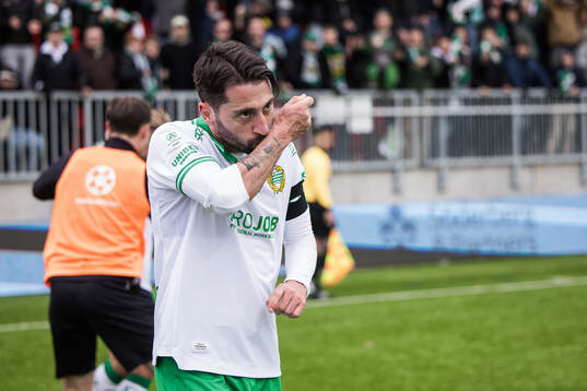 Hammarbys Nahir Besara jublar